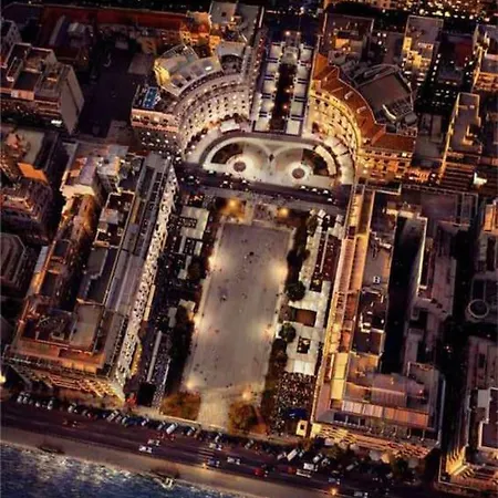 Apartment Market- Upper Aristotelous Sq Luxury