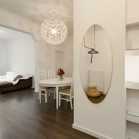 Market- Upper Aristotelous Sq Luxury Apartment
