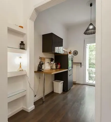Market- Upper Aristotelous Sq Luxury Apartament Saloniki