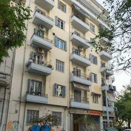 Market- Upper Aristotelous Sq Luxury