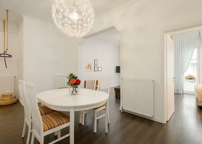 Market- Upper Aristotelous Sq Luxury * Thessaloniki